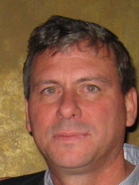 Person who looks like Tom Hanks