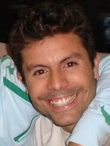 Person who looks like Justin Bruening