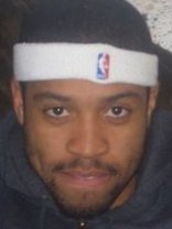 Person who looks like Marlon Wayans