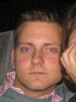 Person who looks like Kiefer Sutherland