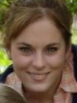 Person who looks like Lindsay Lohan