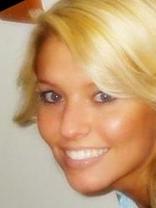 Person who looks like Jessica Simpson