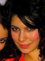 Person who looks like Padma Lakshmi