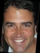 Person who looks like Carlos Ponce