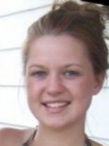 Person who looks like Kelly Clarkson