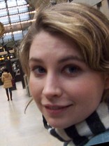 Person who looks like Rosamund Pike