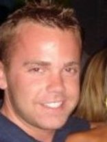 Person who looks like Kiefer Sutherland