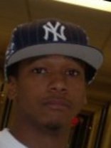 Person who looks like Marlon Wayans