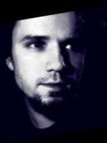 Person who looks like Justin Chatwin