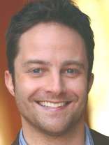 Person who looks like Matthew Perry