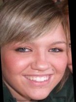 Person who looks like Kelly Clarkson