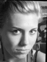 Person who looks like Naomi Watts