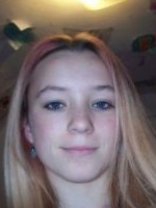 Person who looks like Elizabeth Banks