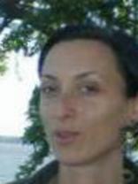 Person who looks like Carrie-Anne Moss