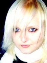 Person who looks like Mena Suvari