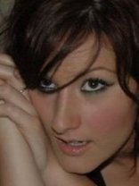 Person who looks like Elizabeth Hendrickson