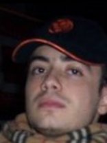 Person who looks like Justin Chatwin