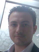 Person who looks like Liev Schreiber