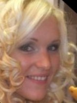 Person who looks like Anna Faris