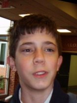 Person who looks like Freddie Highmore