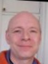 Person who looks like Donnie Wahlberg