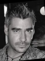 Person who looks like Colin Farrell