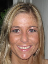 Person who looks like Julie Benz