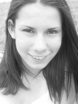 Person who looks like Erin Sanders