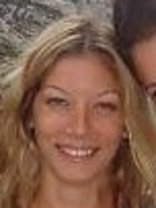 Person who looks like Sarah Wynter