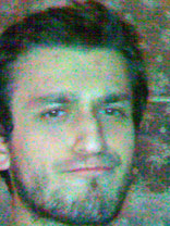 Person who looks like Eric Szmanda