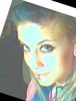 Person who looks like Gwen Stefani