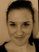 Person who looks like Tia Texada