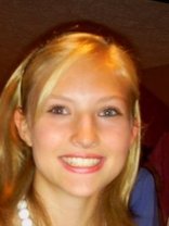 Person who looks like Ashlee Simpson