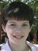 Person who looks like Freddie Highmore