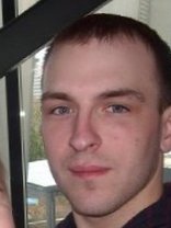 Person who looks like Johnny Pacar