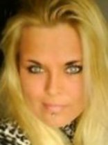 Person who looks like Sophie Monk