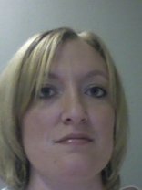 Person who looks like Tori Spelling