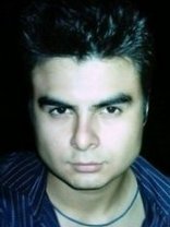 Person who looks like Daniel Gillies