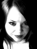 Person who looks like Rose McGowan