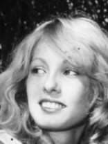 Person who looks like Jenna Elfman