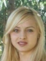 Person who looks like Mena Suvari