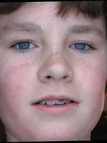 Person who looks like Josh Hutcherson