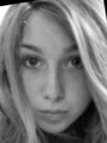 Person who looks like Sarah Carter