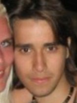 Person who looks like Eric Szmanda