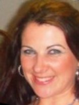 Person who looks like Debra Messing