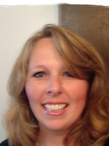 Person who looks like Faye Dunaway