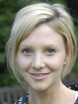 Person who looks like Naomi Watts