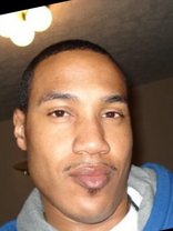 Person who looks like Henry Simmons