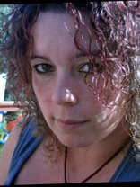 Person who looks like Bernadette Peters