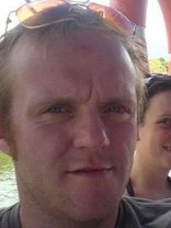 Person who looks like Kiefer Sutherland